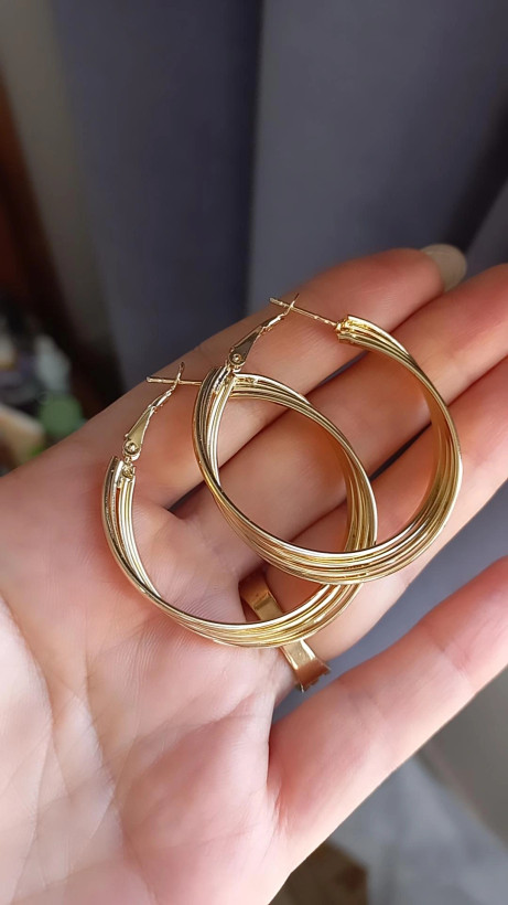 گوشواره حلقه ای زنانه ، رنگ طلائی مشابه طلا ، ماندگاری و دوام رنگ بالا ، قطر حدود ۴ سانت